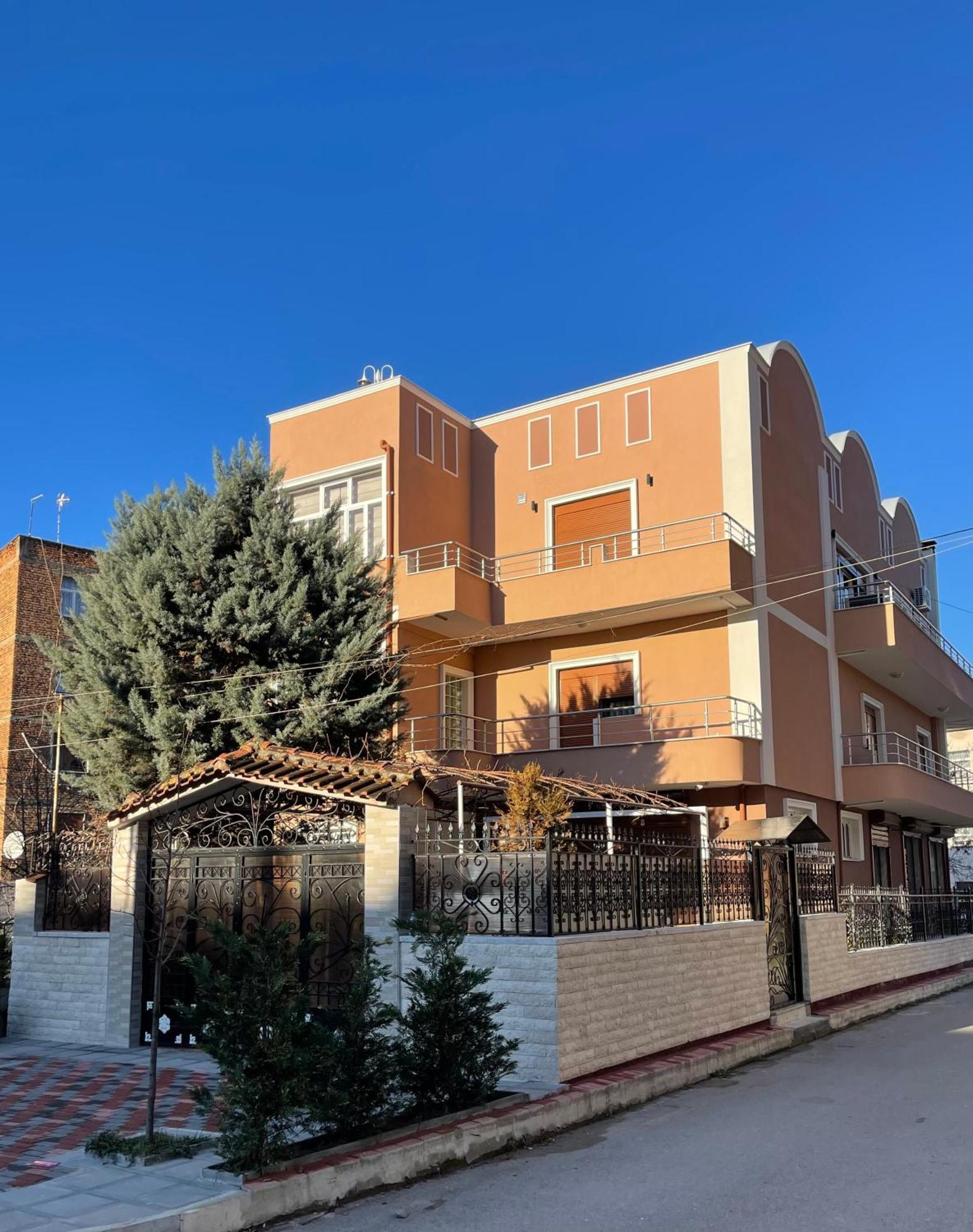 Mete Apartment's Korce